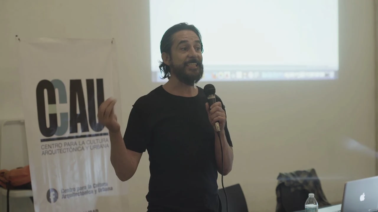 El humor al servicio de la comunidad | Los Supercívicos Arturo comandante Hernández
